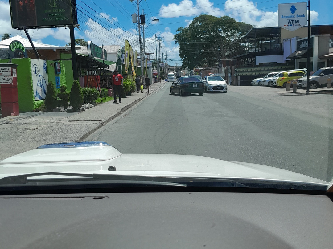 Sandy Point Beach Club主图