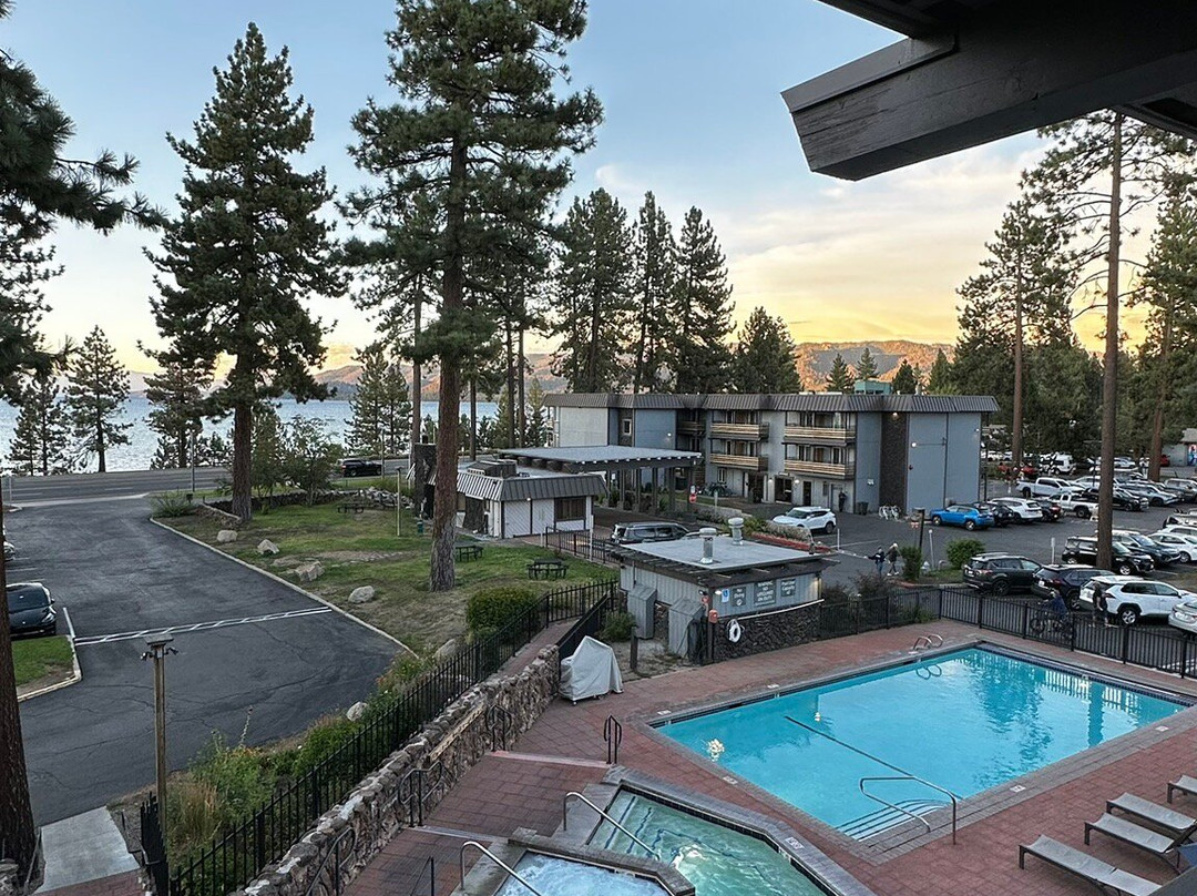 Hotel Azure Tahoe主图