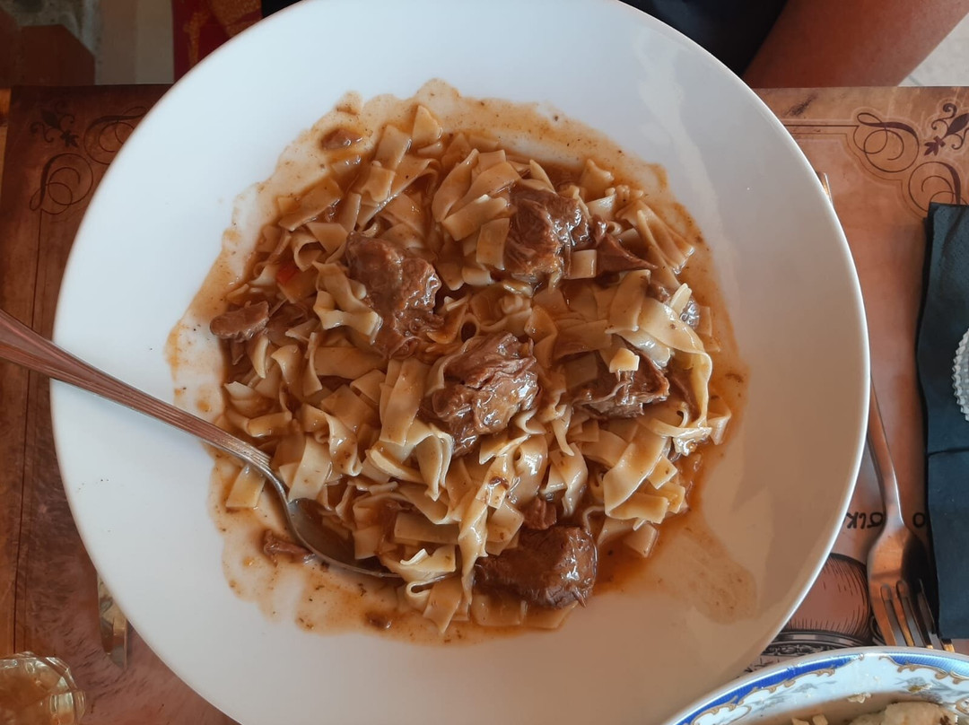 To Tsikali Tsi Lalis