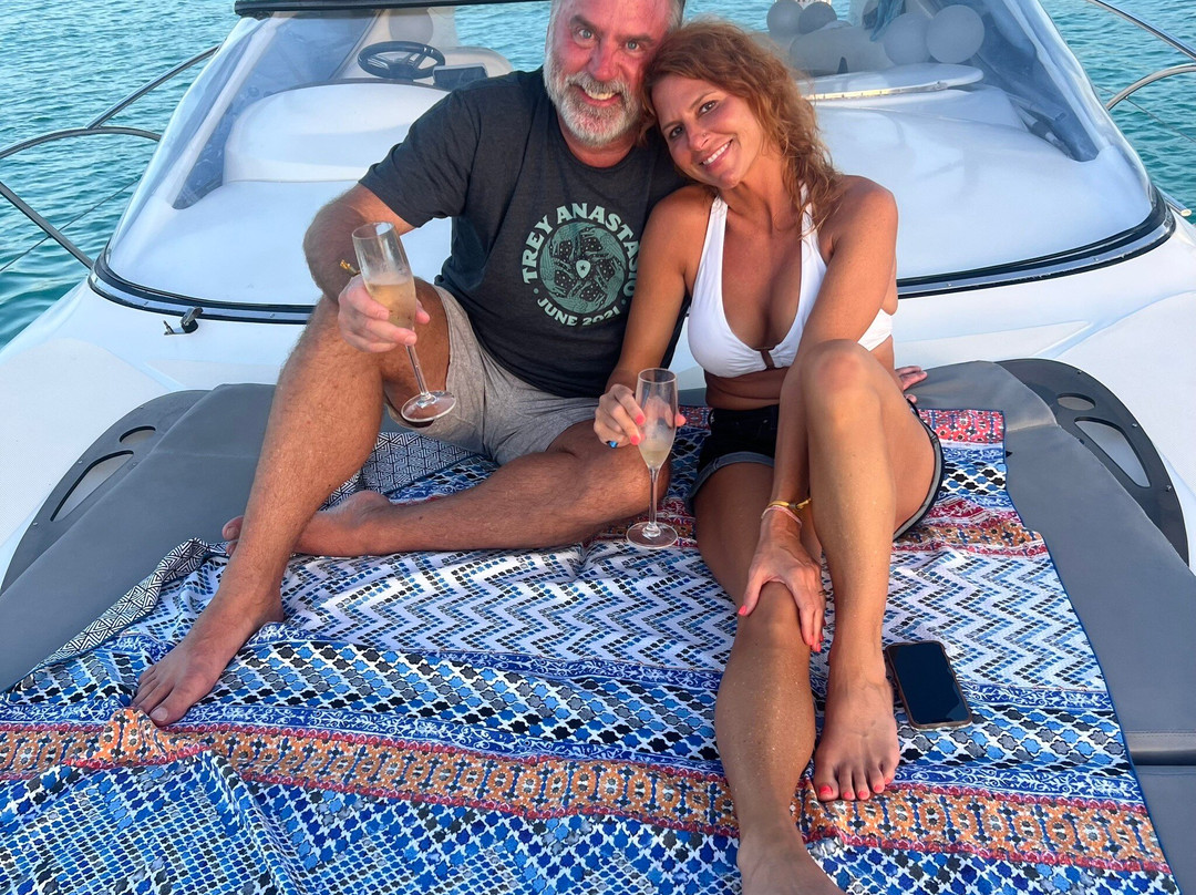 MM Royale Yachts-女人海滩必去景点