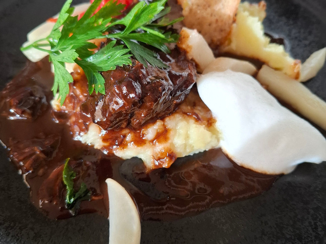 基瑞巴赫尔酒店主图