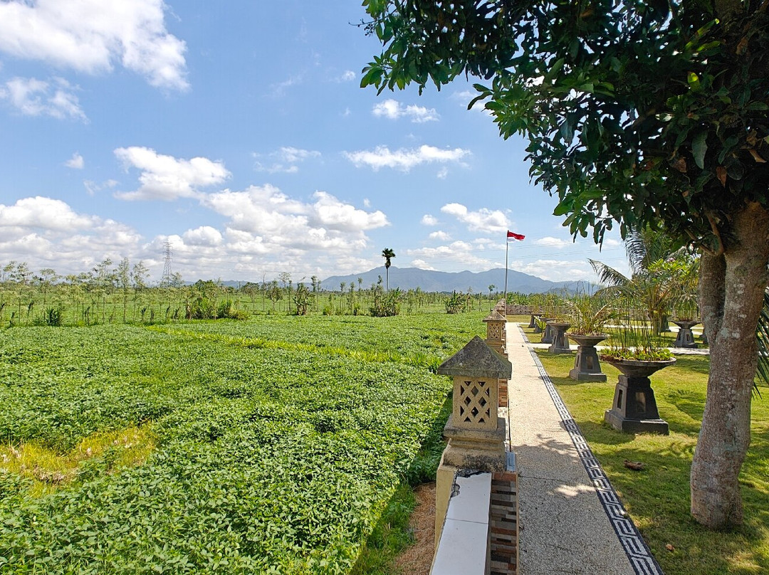 Lombok Transport Guide & Driver-Sukarara必去景点