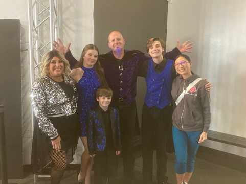 Phil Dalton Theater Of Illusion-布兰森必去景点