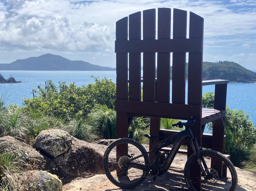 HI Trails HQ-汉密尔顿岛必去景点