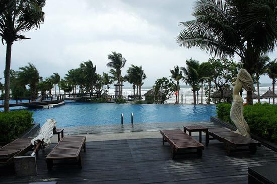 岘港皇冠假日酒店主图