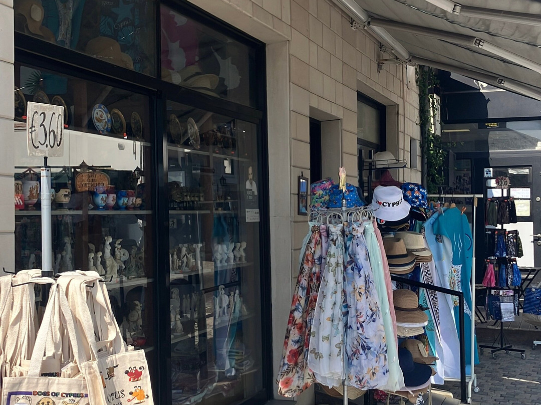 Christina's souvenirs shop-Oroklini必去景点