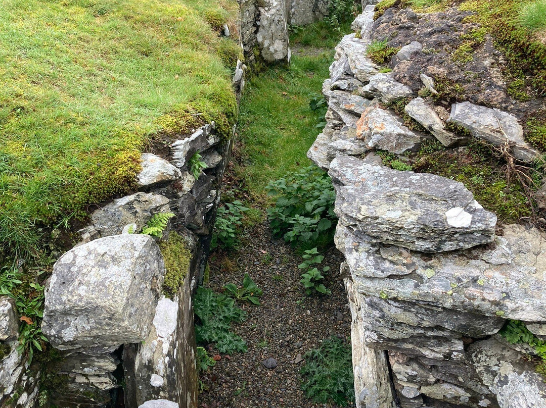 Capel Garmon Chambered Tomb-Capel Garmon必去景点