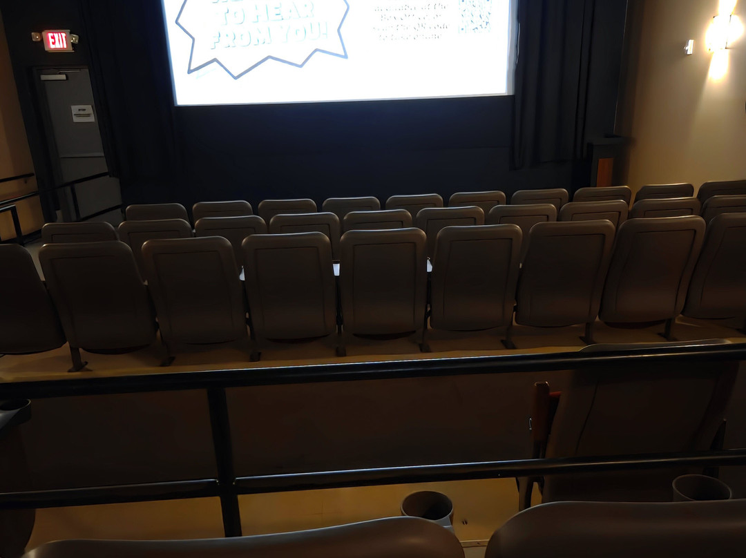 Cinemapolis movie theater-伊萨卡必去景点