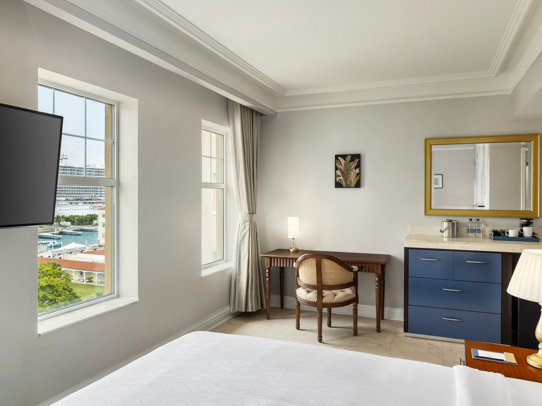 拿骚不列颠酒店主图