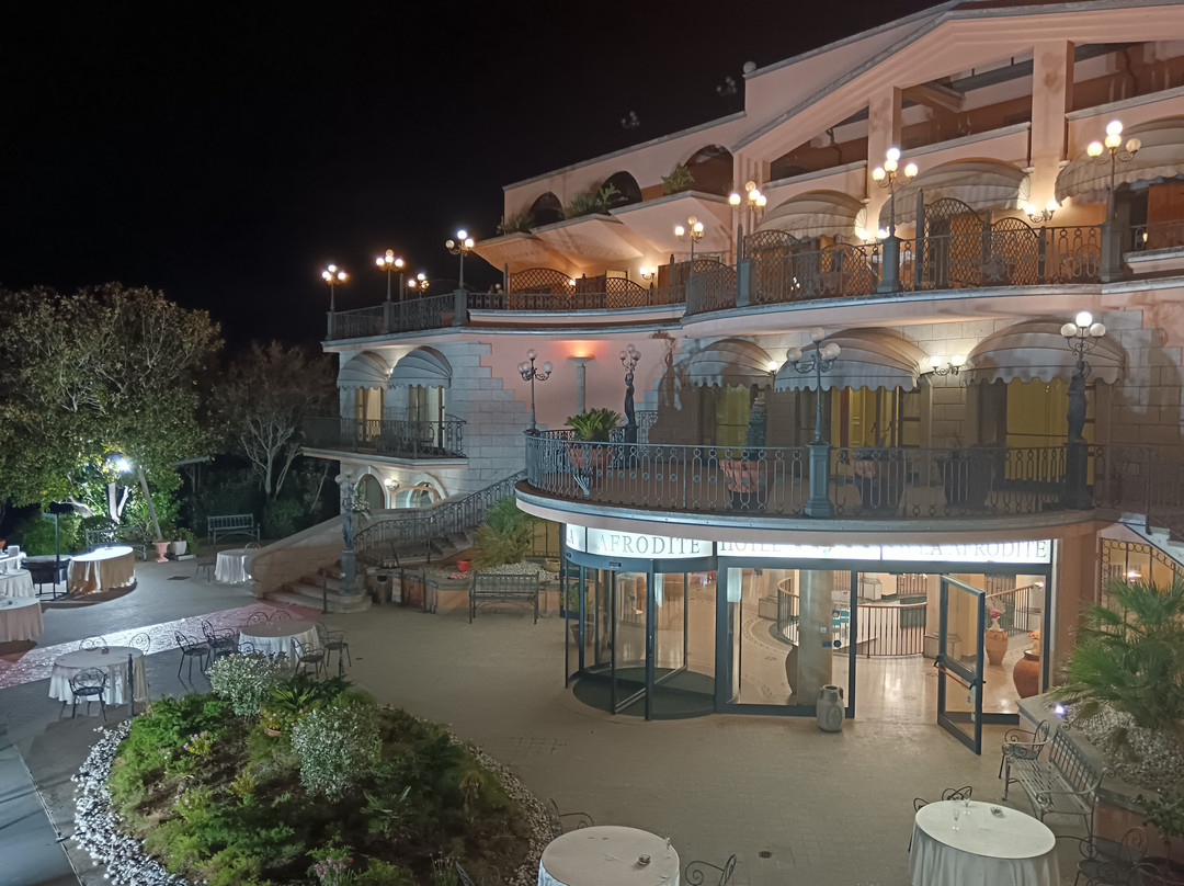 阿佛罗帝蝶别墅酒店主图