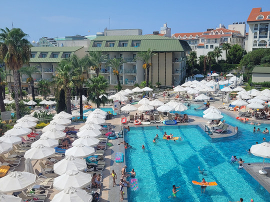 Novum Garden Side Hotel主图