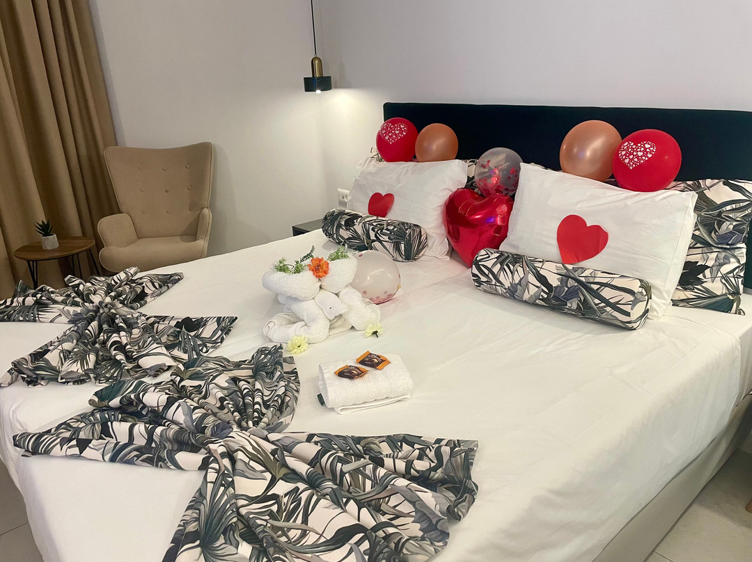 黛安娜皇宫酒店主图