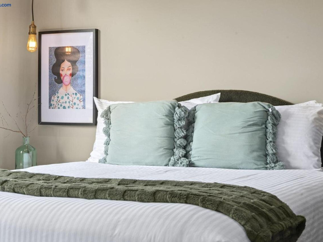 Evies Cottage I Belmont Suites I Regionalxscapes