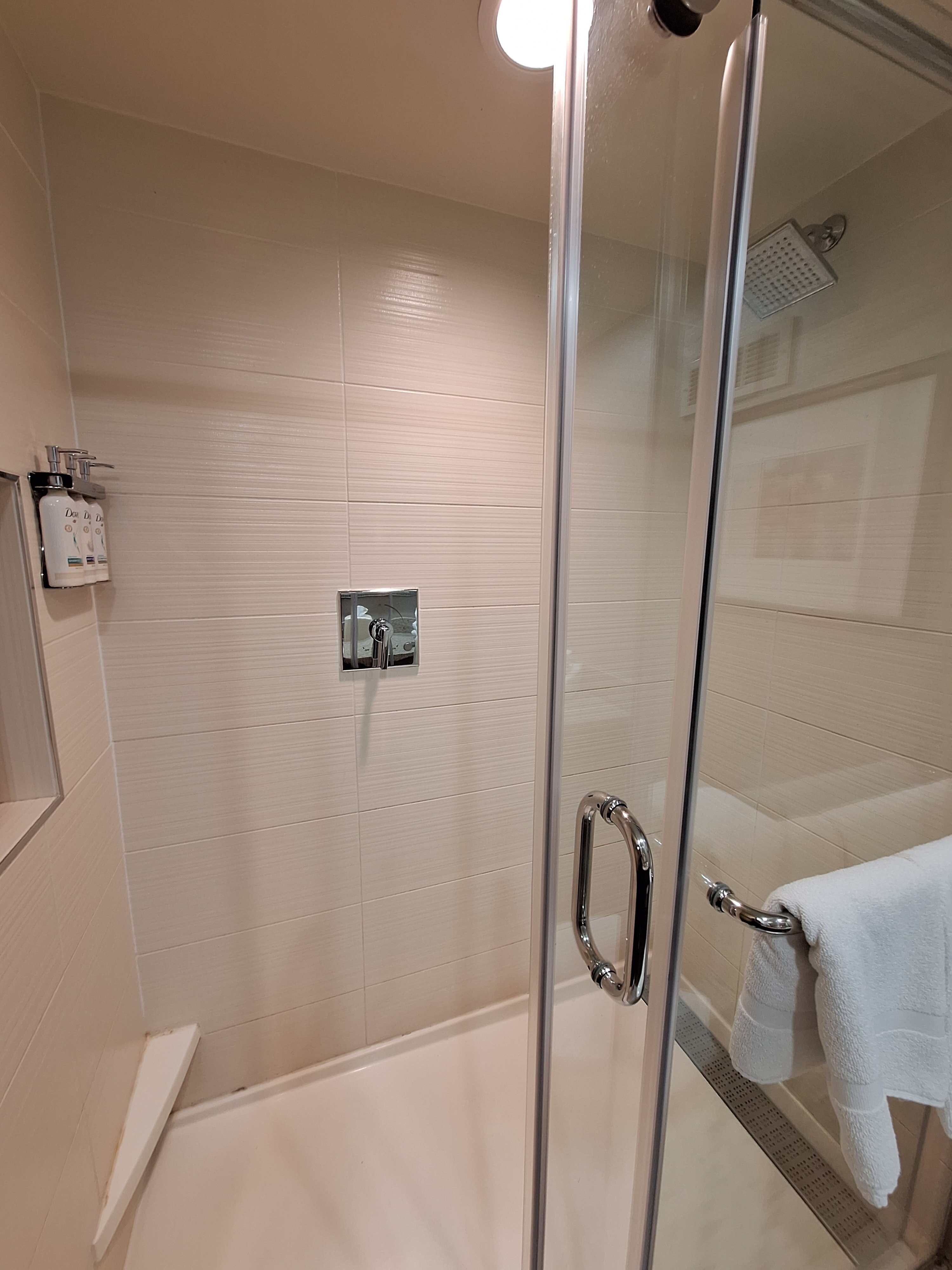 辛辛那提滨河假日酒店-客卧