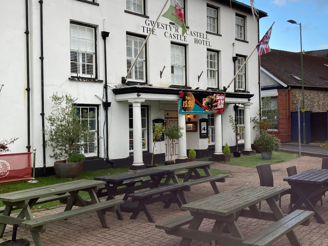 城堡大酒店主图