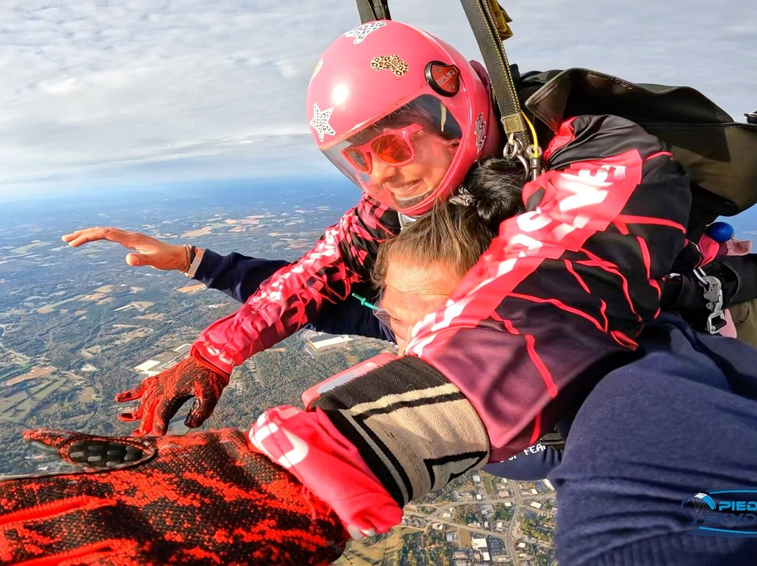 Piedmont Skydiving-索尔兹伯里必去景点