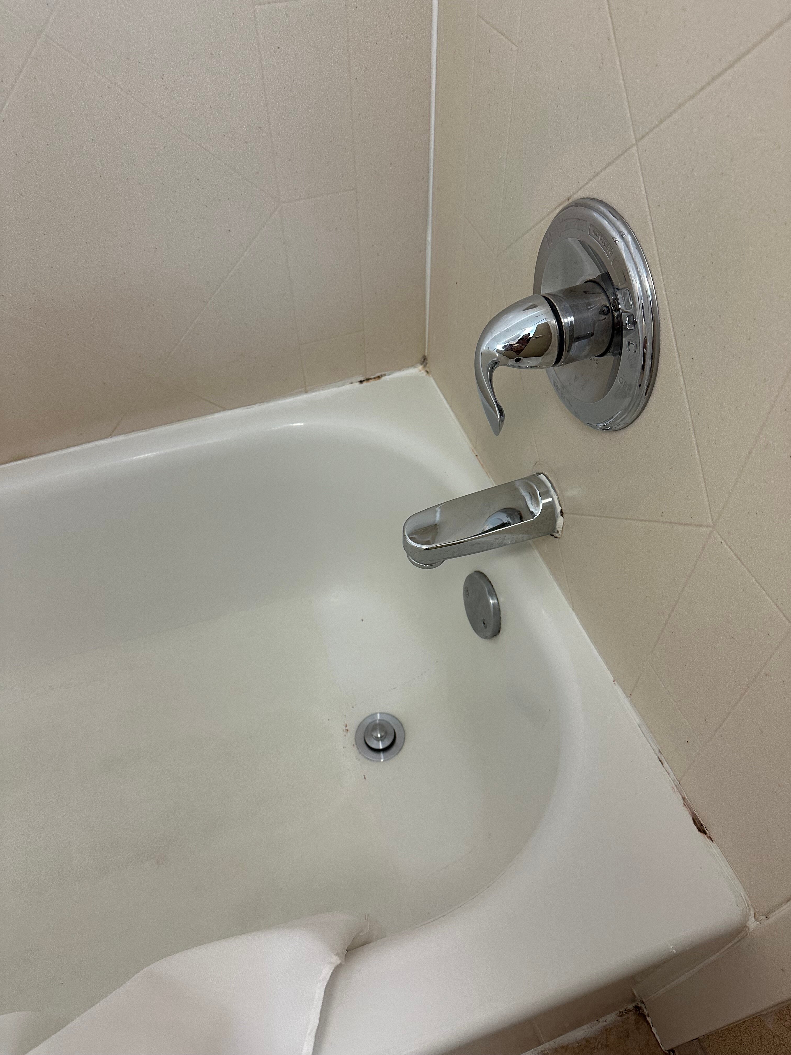 Hampton Inn Shawnee-浴室