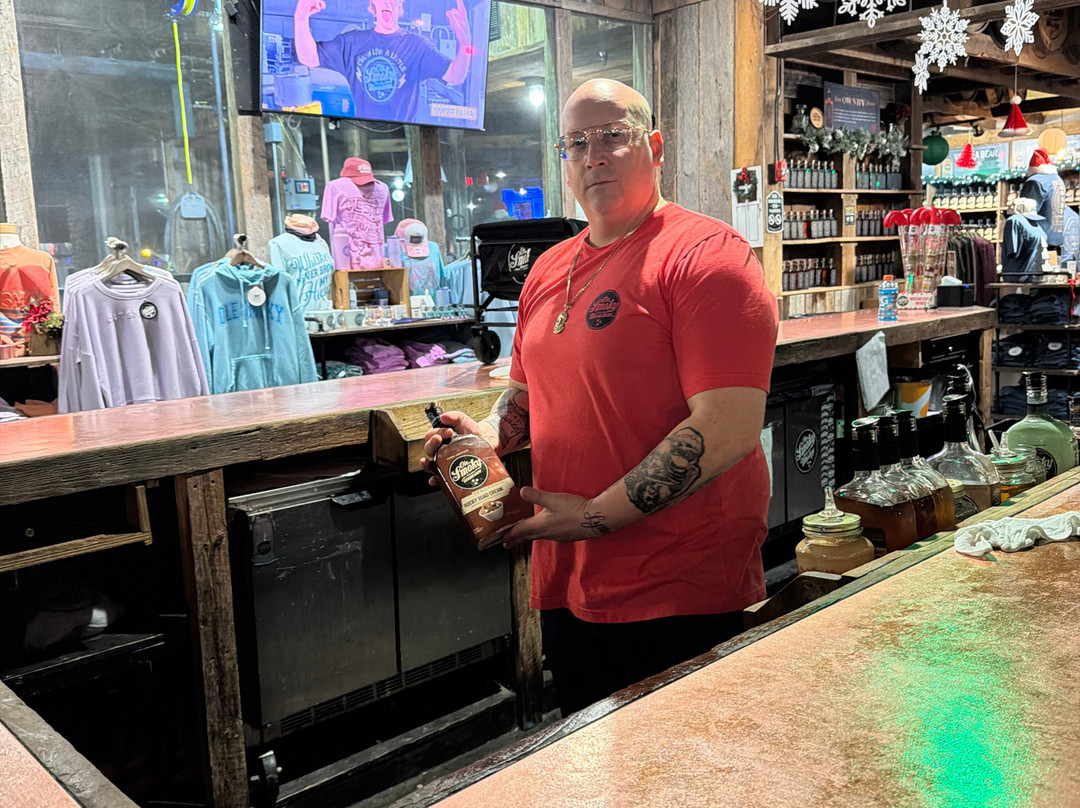 Ole Smoky Whiskey Barrelhouse-盖林柏格必去景点