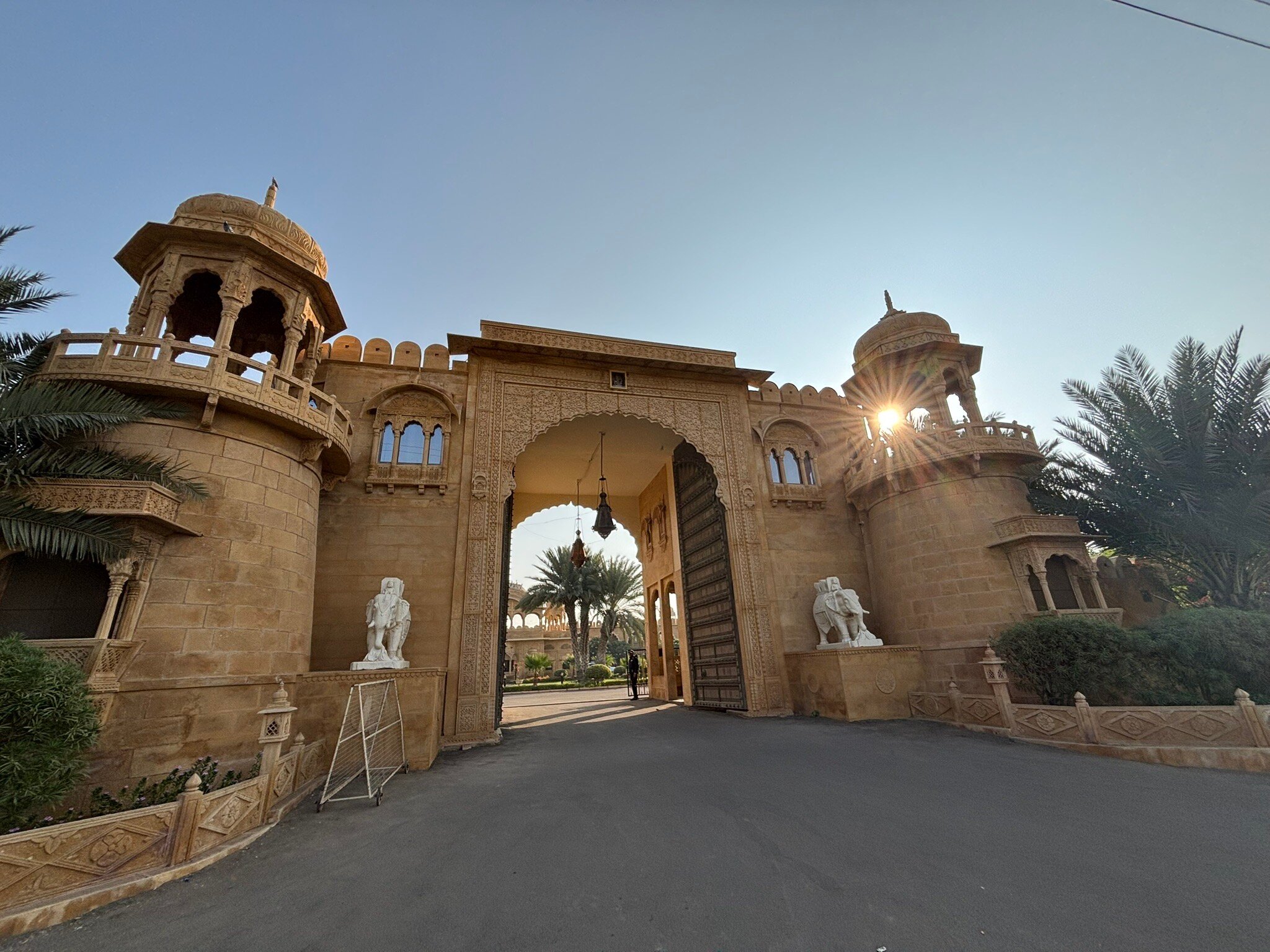 拉雅达堡酒店-官方