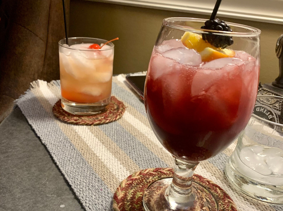 Bourbon Ball Inn主图