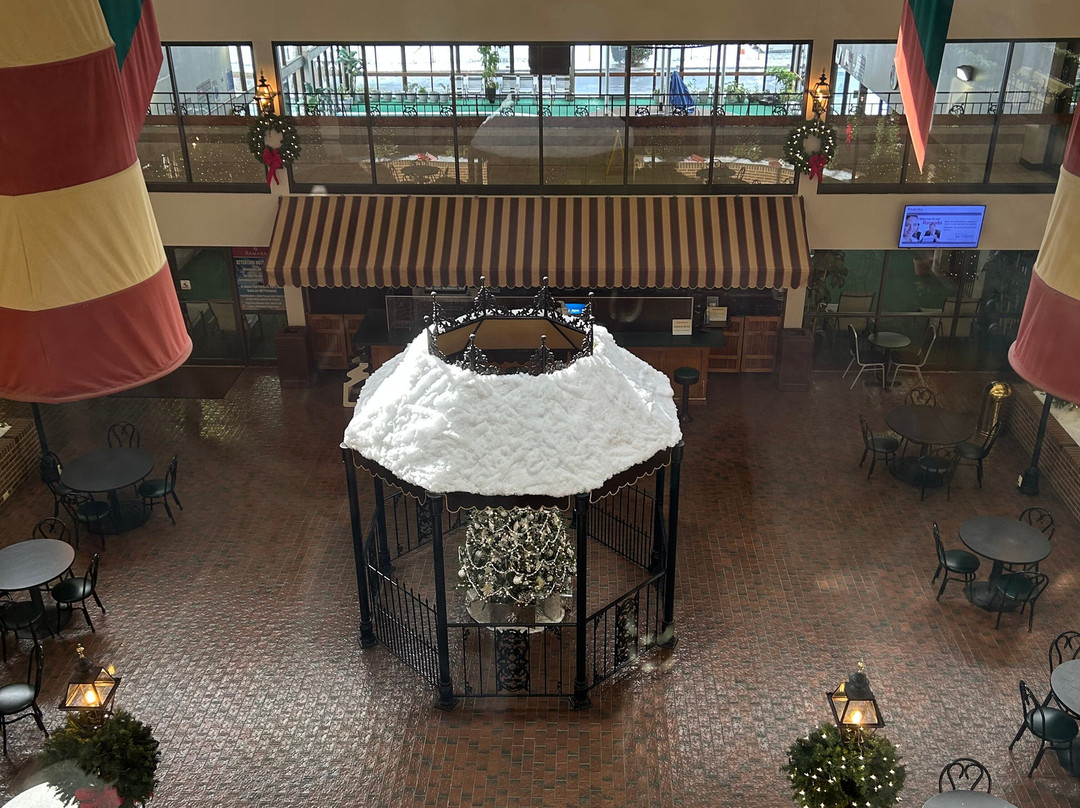 Ramada by Wyndham Paintsville Hotel & Conference Center主图