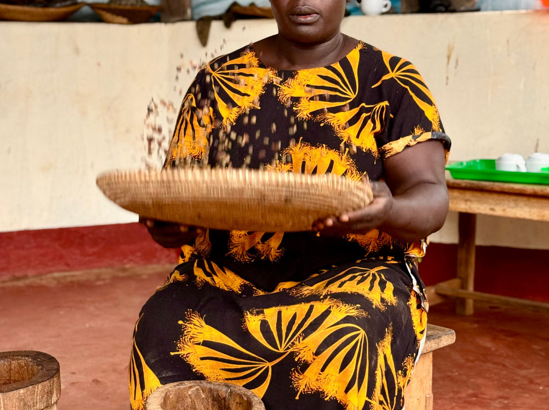 Nkuringo Safaris-布恩迪难以穿越的国家公园必去景点