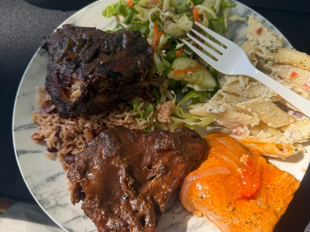 Captain Marvin's Watersports Ltd.-普罗维登西亚莱斯必去景点