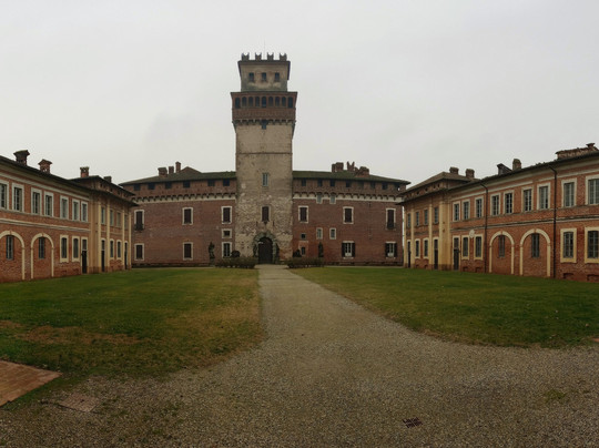 Castello Di Chignolo Po-Chignolo Po必去景点