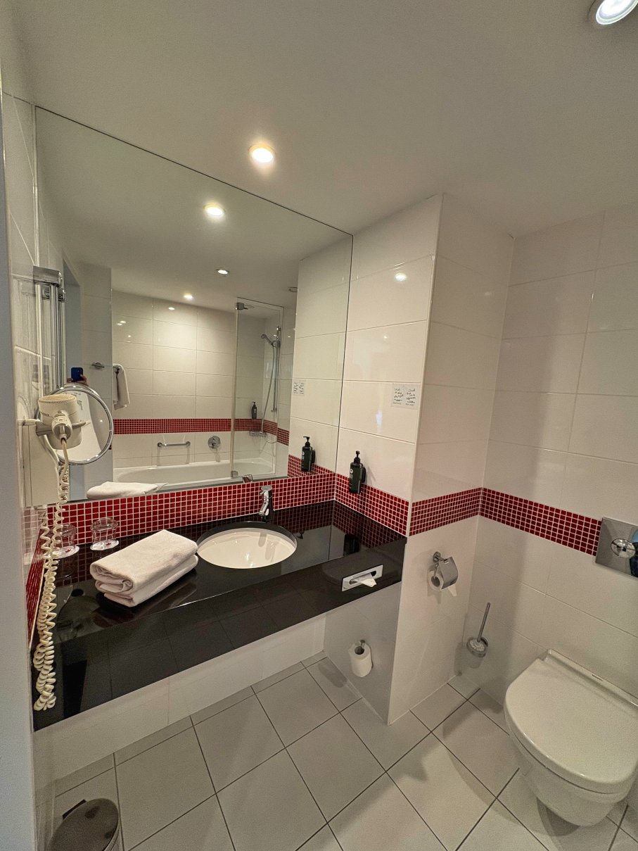 比尔森温德姆维也纳简易之家酒店-浴室