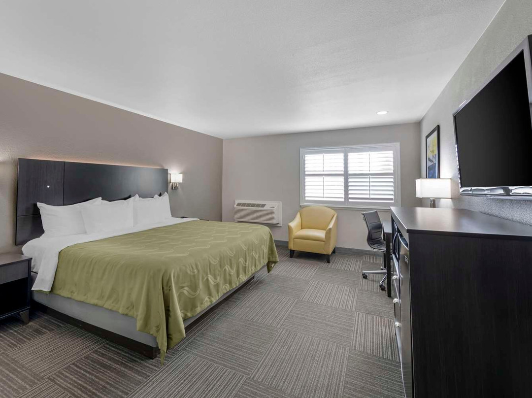 凯特曼城凯艺酒店-近41号高速公路主图