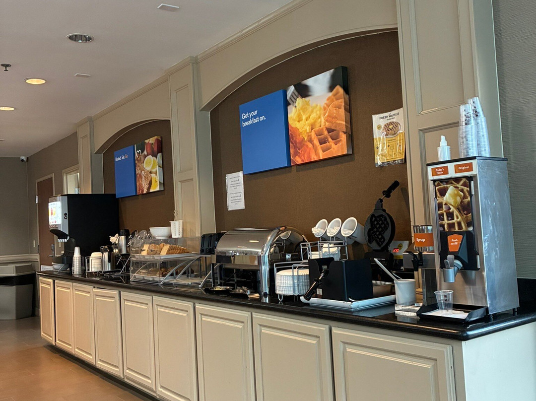 唐娜I-2附近舒适套房酒店主图