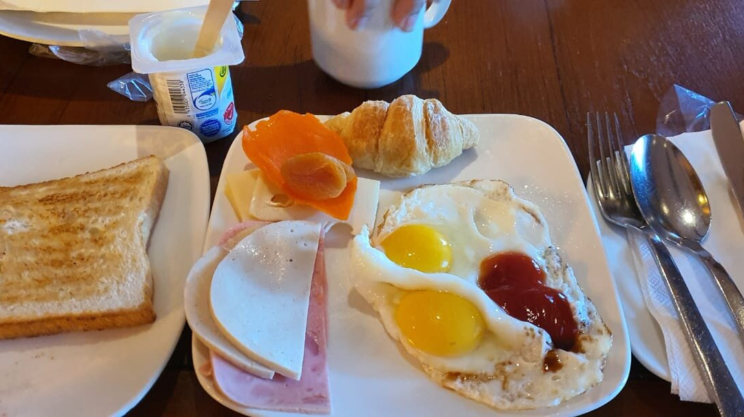 京那巴鲁凯悦酒店主图