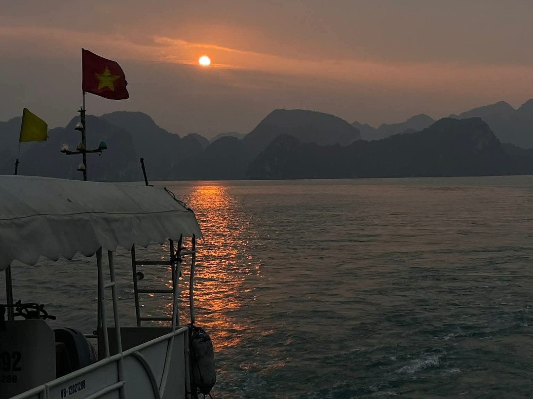 Bhaya Cruises-下龙湾必去景点