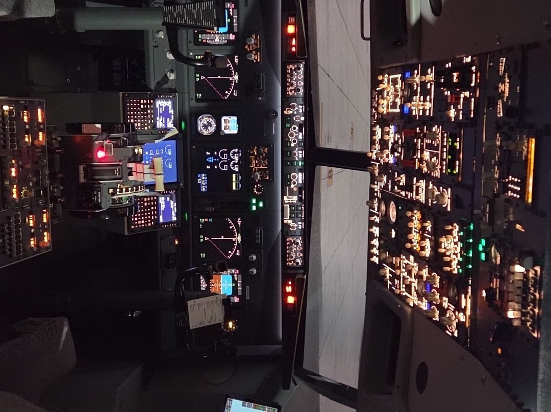 Simair737 Flight Simulators-切尔滕纳姆必去景点