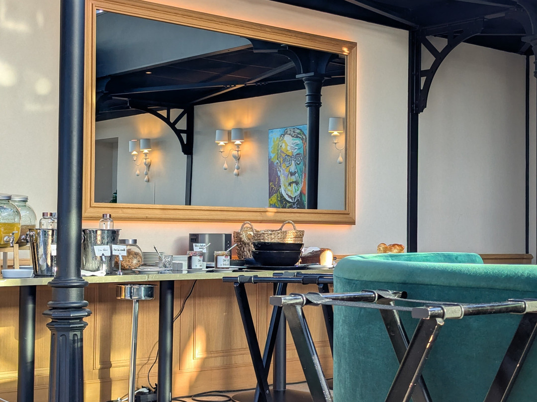 阿巴耶维勒内弗酒店主图