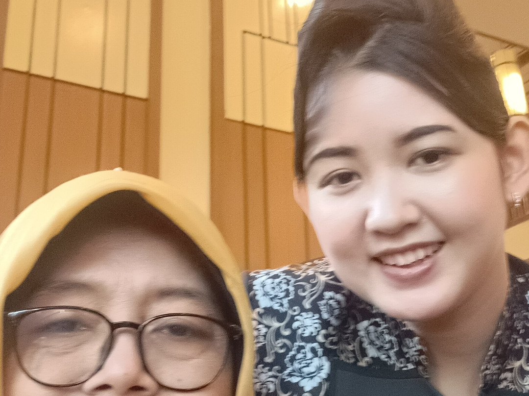 雷德托普酒店主图