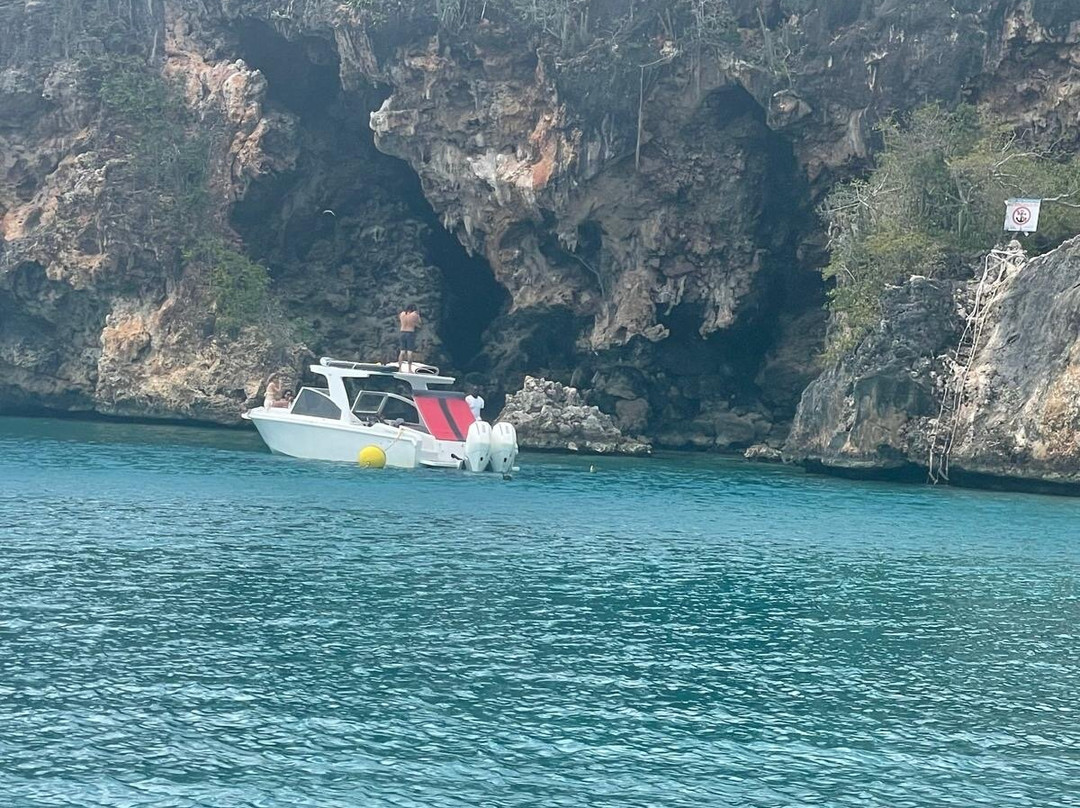 Boat Serenity-Baie Nettle必去景点