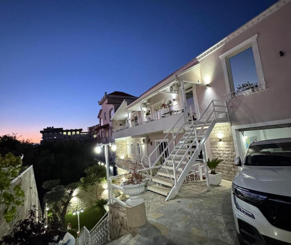 Alesio Guest House