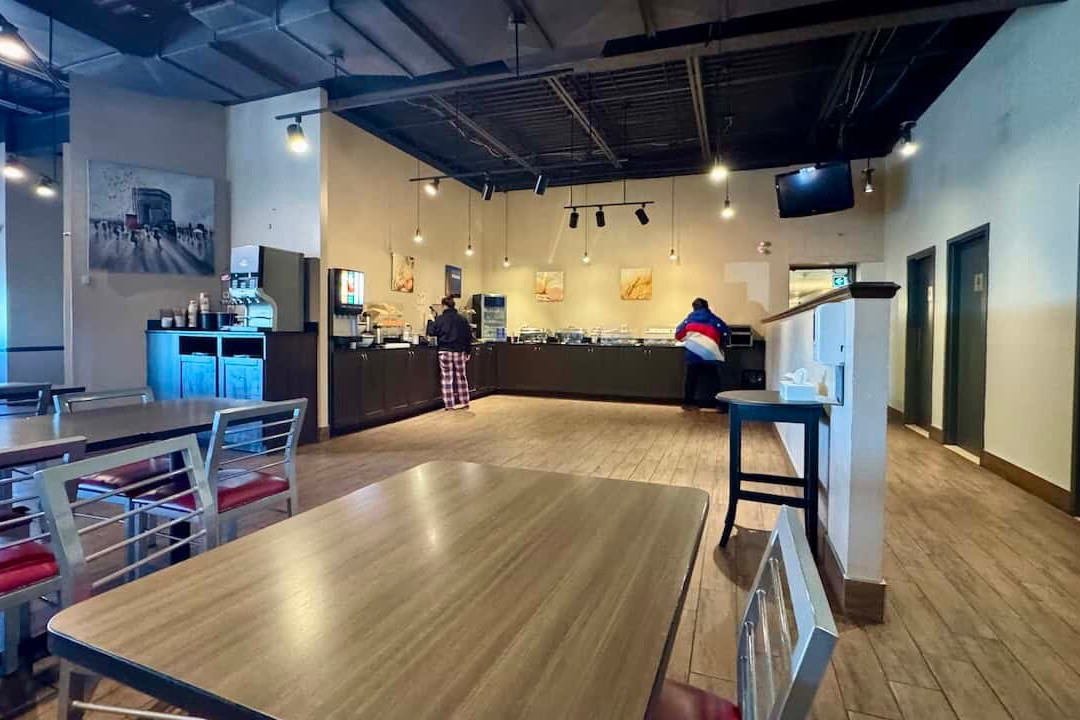 拉瓦尔舒适酒店主图