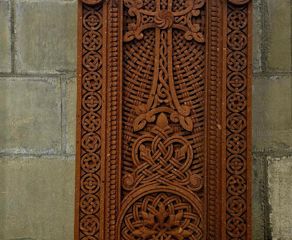 Cathédrale Saint-Apollinaire-瓦朗斯必去景点
