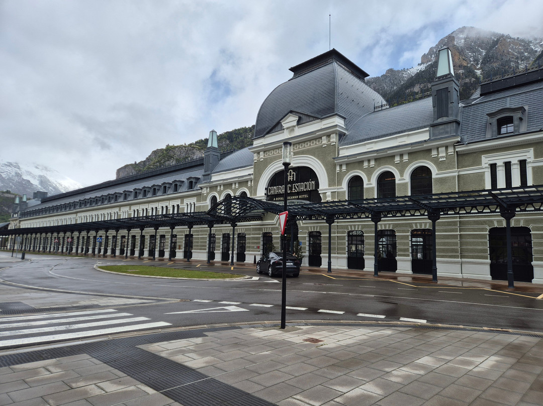 Estacion Internacional de Canfranc-坎弗兰克必去景点