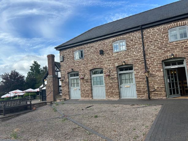 英格兰大门马车屋酒店-旅行者