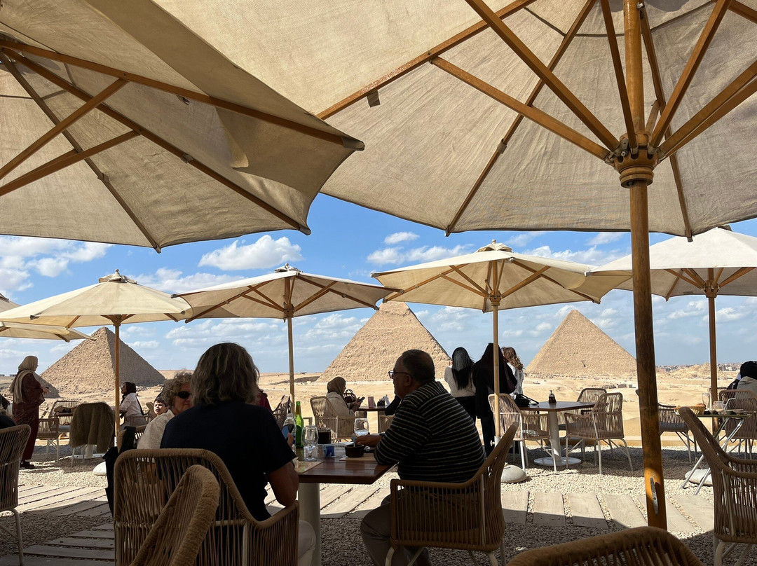 9 Pyramids Lounge