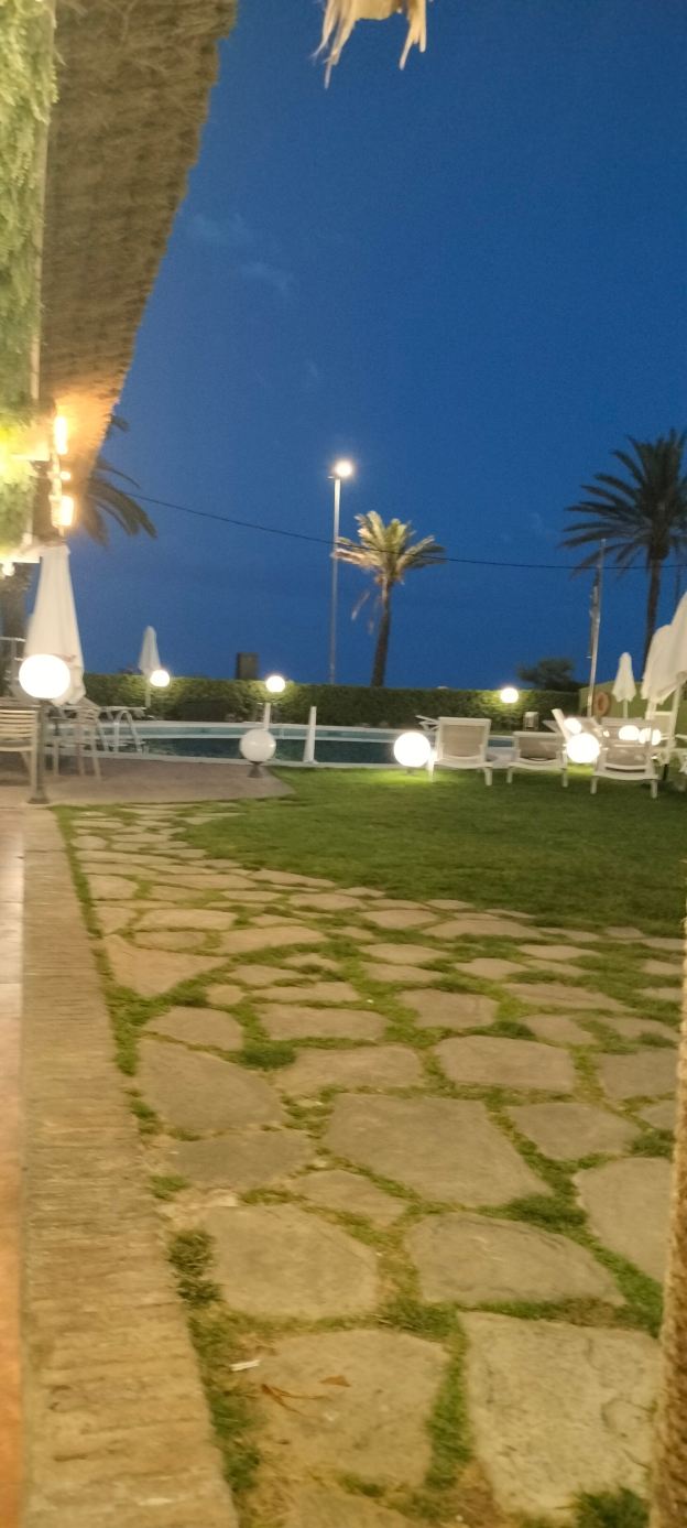 滨海郊区酒店-旅行者