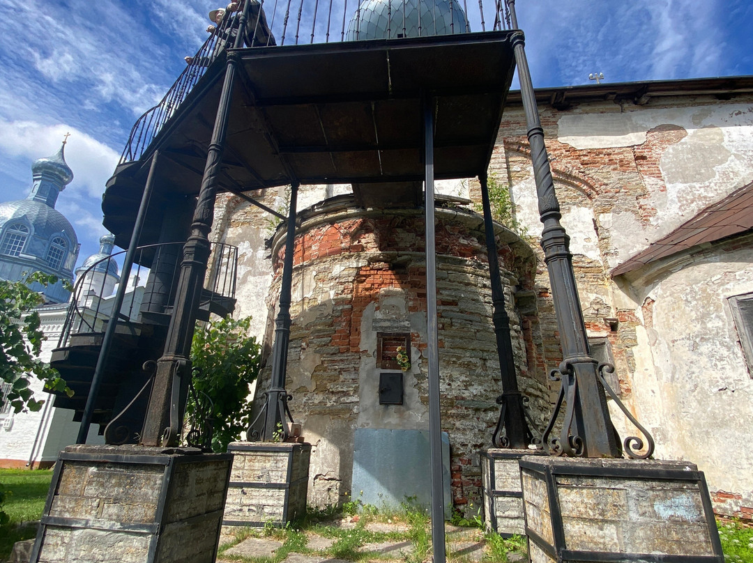 Nicholo-Medvedsky Monastery-Novaya Ladoga必去景点