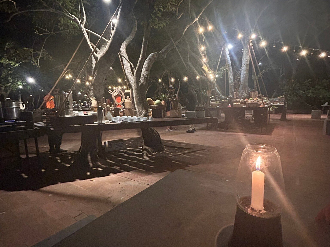 尼拉瓦利海滩酒店主图