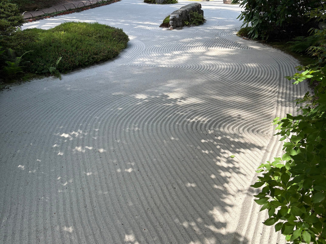 Asticou Azalea Garden-Northeast Harbor必去景点