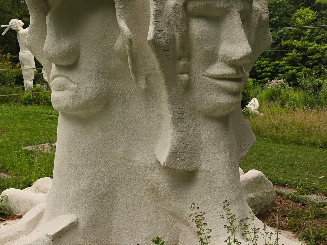 Brunel Sculpture Garden-Boiceville必去景点