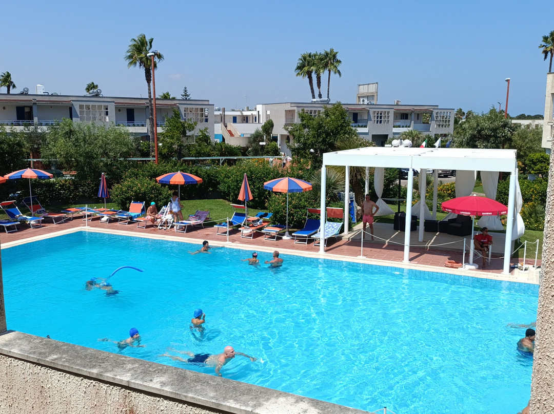 Sairon Village Pool And Beach主图