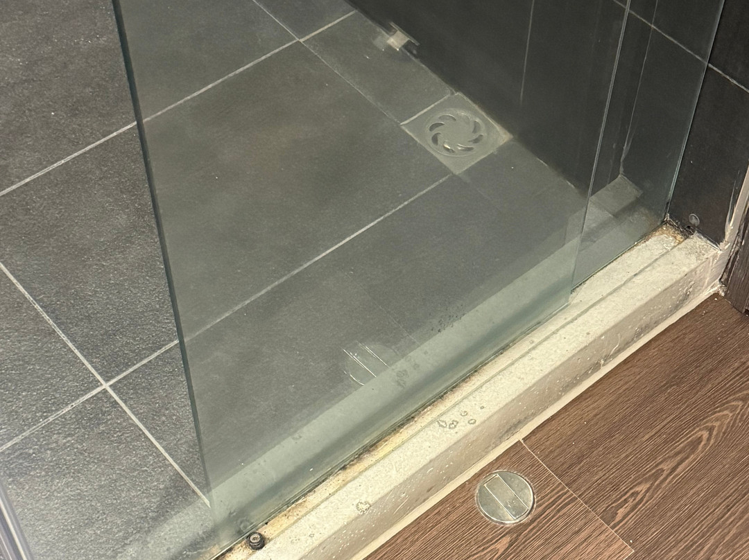 拉斯洛马斯莫维奇酒店主图